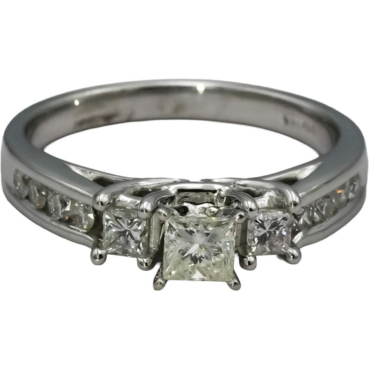 14k White Gold Round and Princess Cut Diamond Engagement Ring 0.75CT Size 7.25