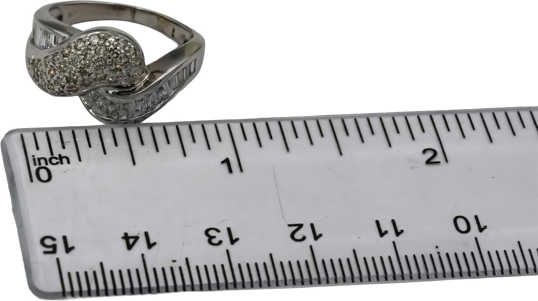 18k White Gold VS Round & Baguette Diamond Crossover Ring 1.0CT Size 6.5