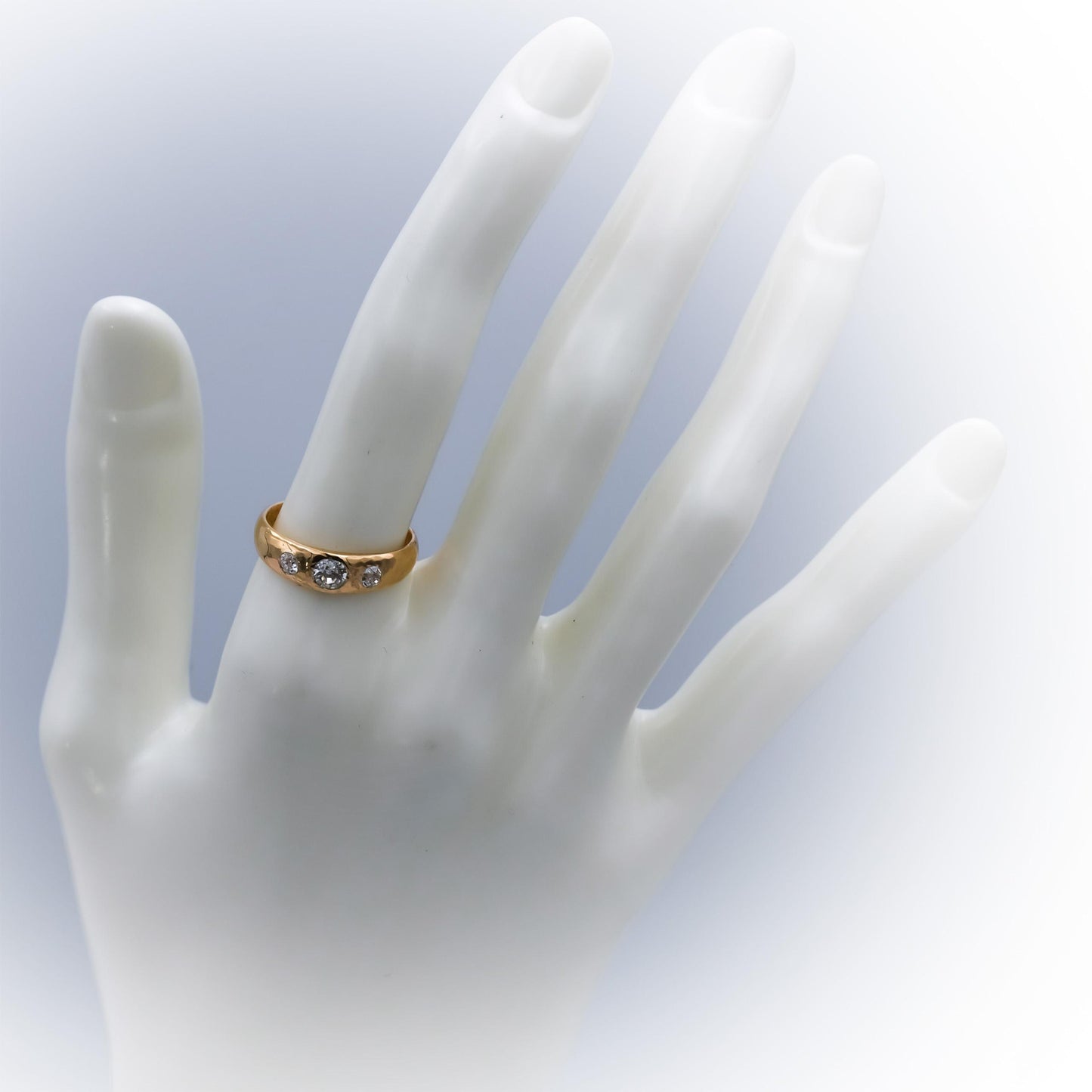 TIFFANY & CO. Vintage 18k Gold VS Old Euro Cut Diamond Three Stone Ring 0.50CT