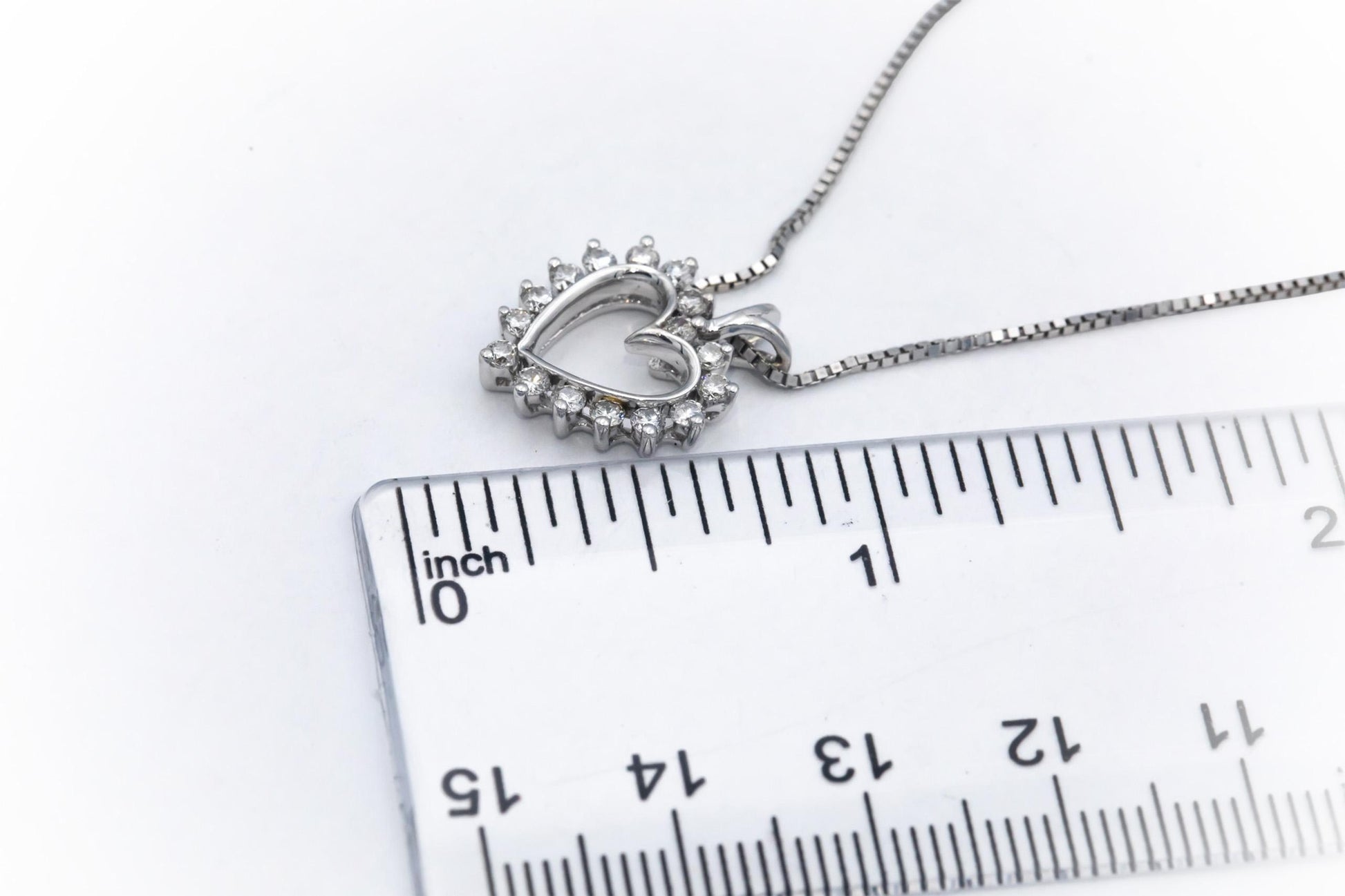 14k White Gold Jewelry VS Round Diamond Open Heart Pendant Necklace 0.33CT