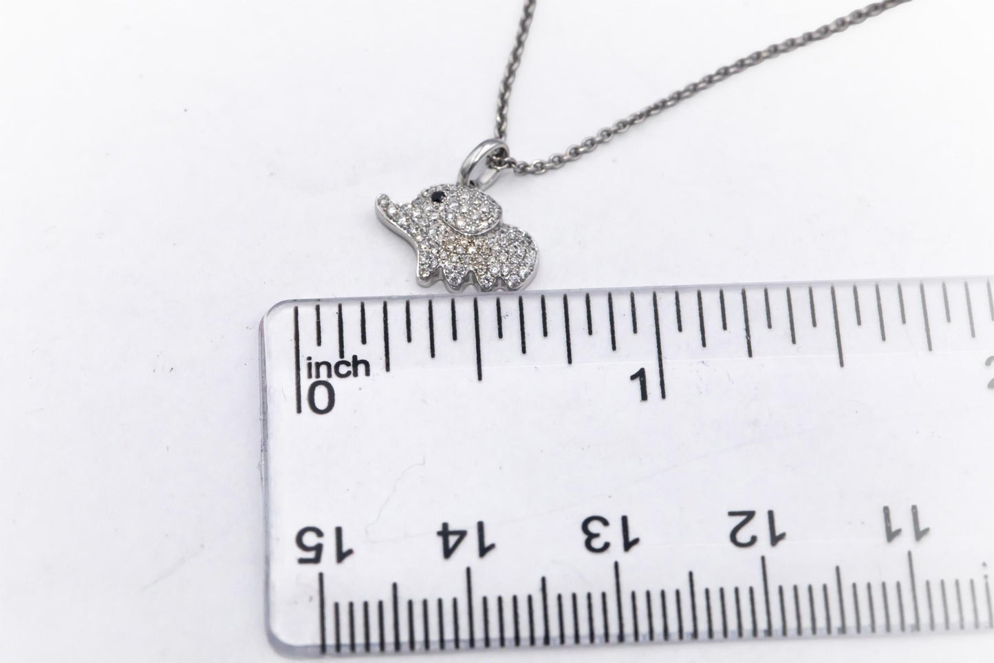 18k White Gold 0.25CT Round Cut Diamond Cluster Elephant Pendant Necklace