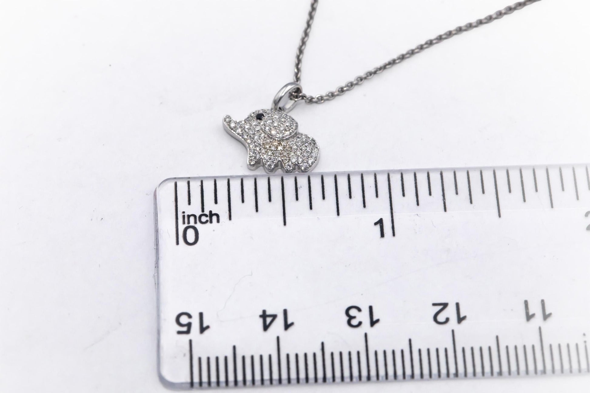 18k White Gold 0.25CT Round Cut Diamond Cluster Elephant Pendant Necklace