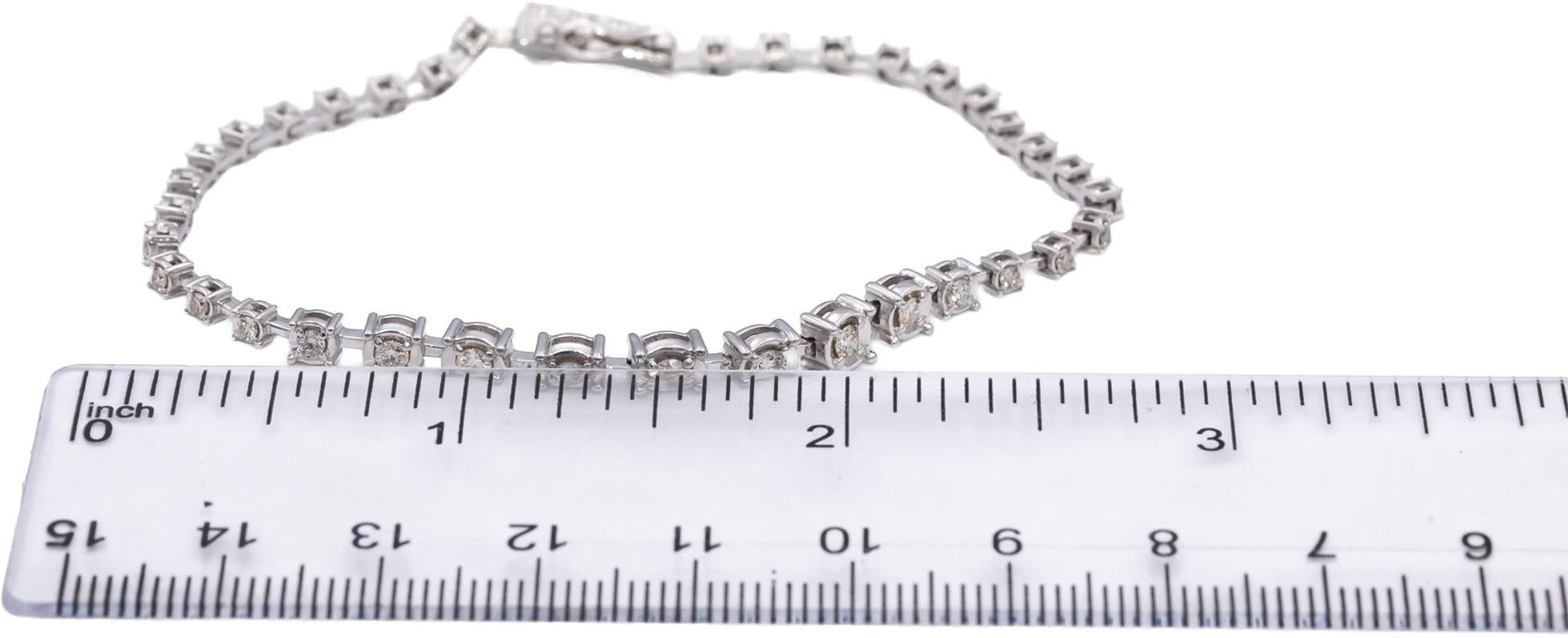 14k White Gold Round Diamond Graduated Width Bracelet 1.0CT