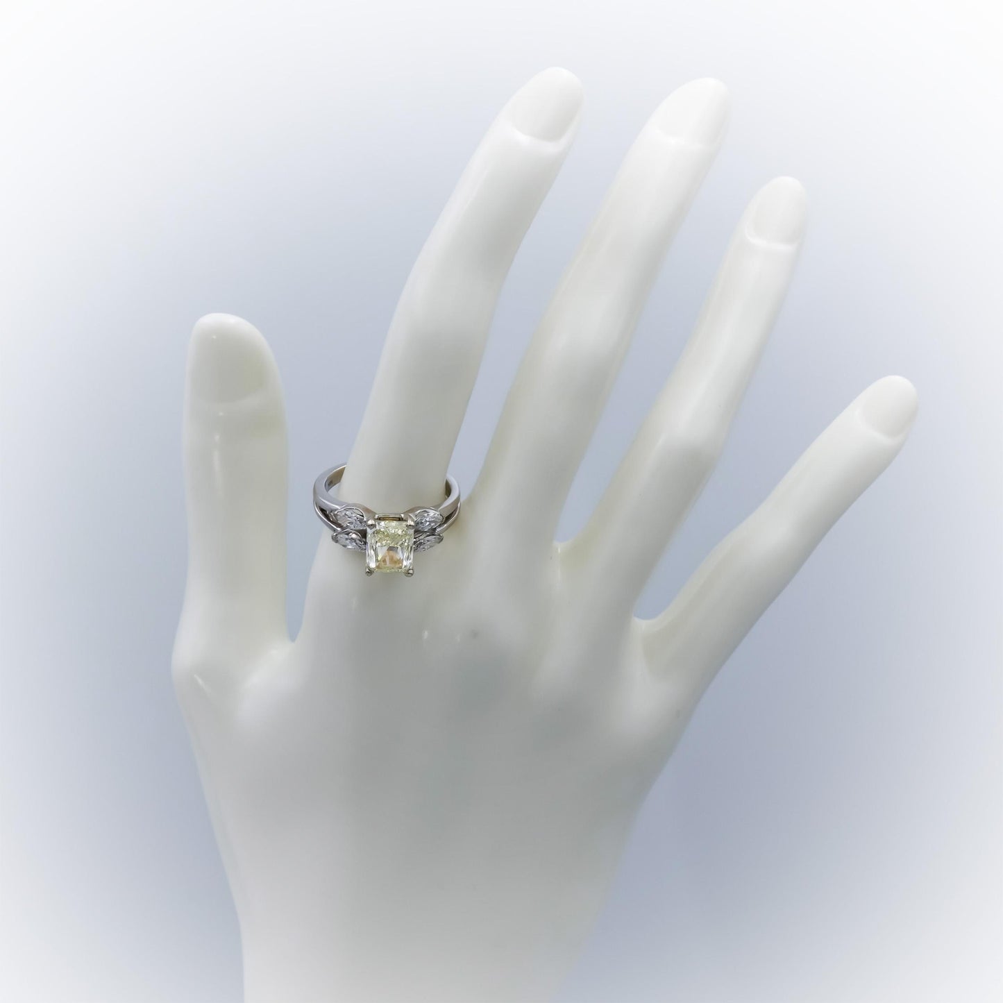GIA 14k White Gold Radiant Cut Diamond Engagement Ring 3.61CT Size 8.75