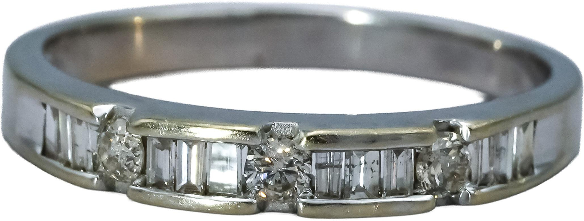 14k White Gold Baguette and Round Diamond Band Ring 0.25CT Size 8.25