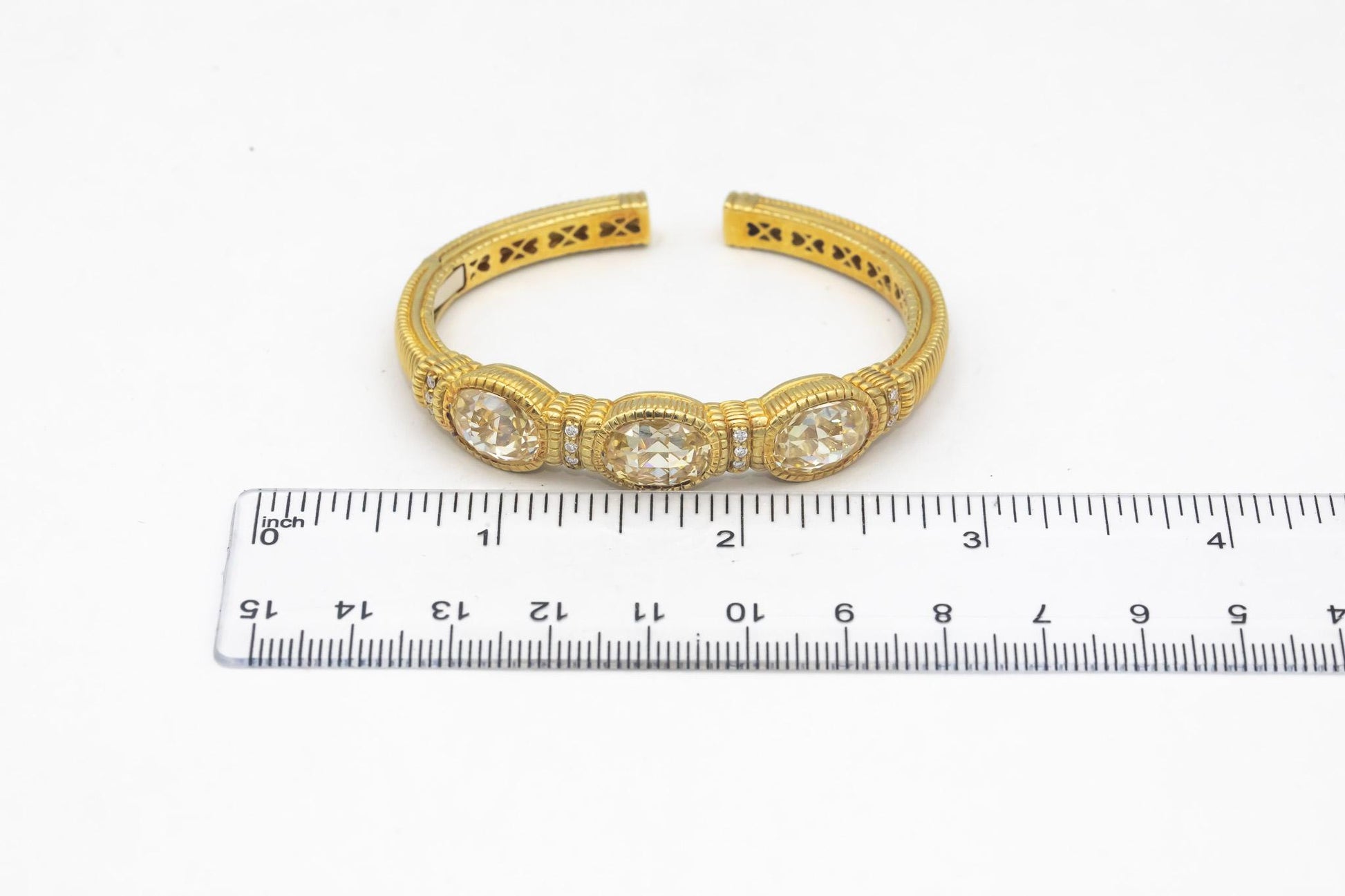 JUDITH RIPKA 18k Yellow Gold 10.18CT Diamond and Quartz Cuff Bracelet
