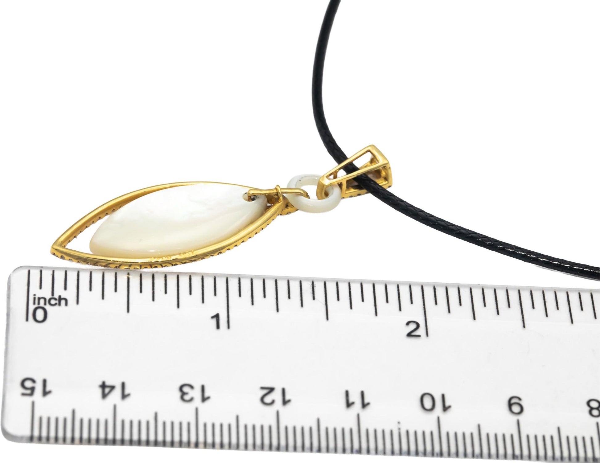 18K Yellow Gold VS Round Diamond & Mother of Pearl Pendant Necklace 0.46CT
