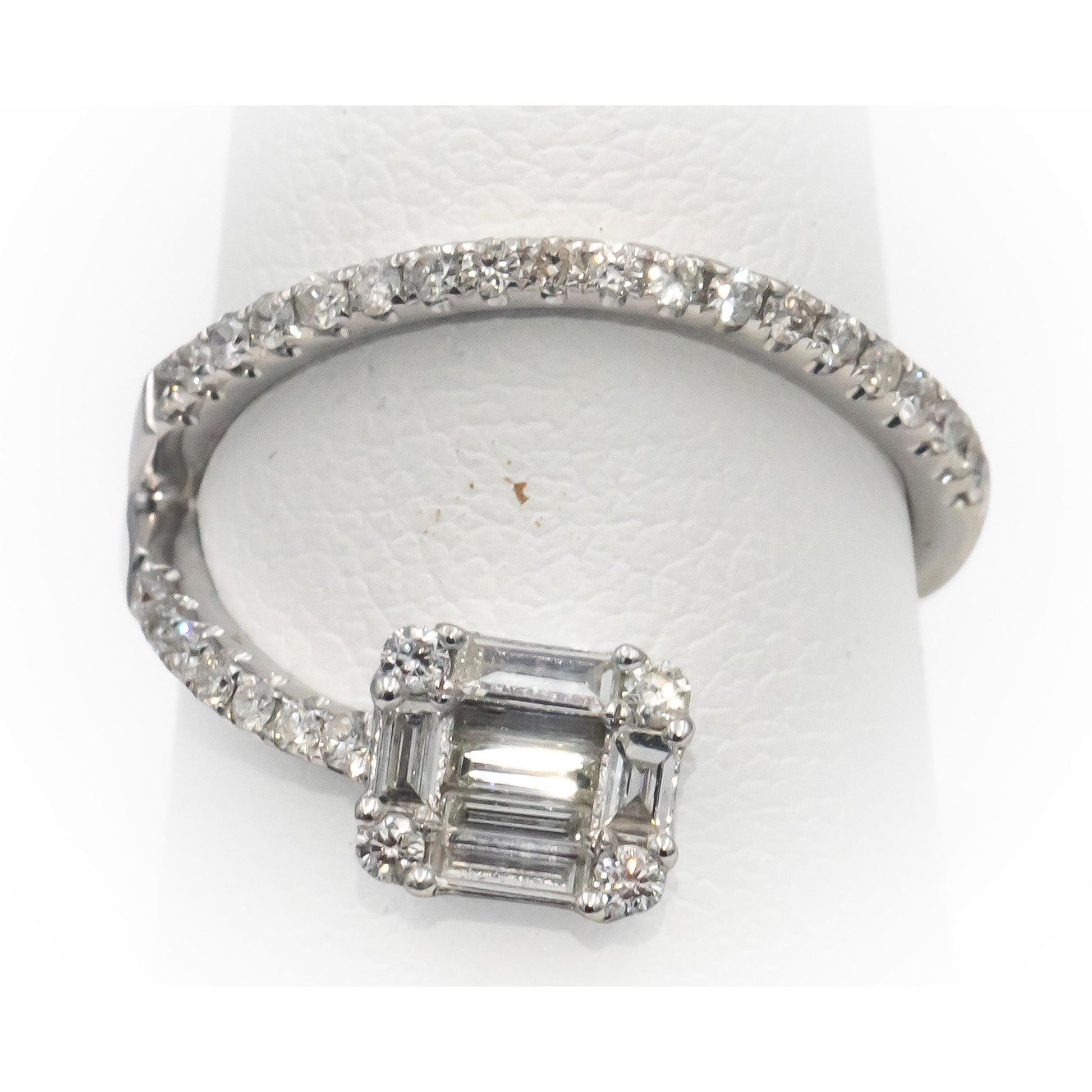 18k White Gold VS Baguette & Round Diamond Abstract Ring 0.60CT Size 7