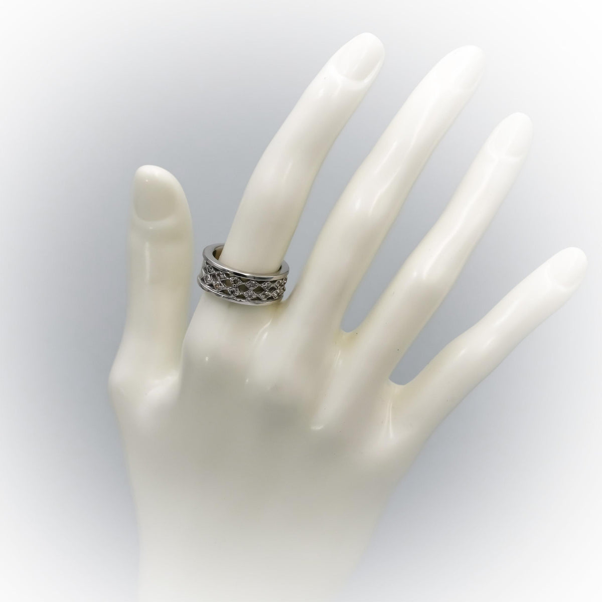 18k White Gold Round Diamond Two Row Band Ring 0.25CT Size 5.75