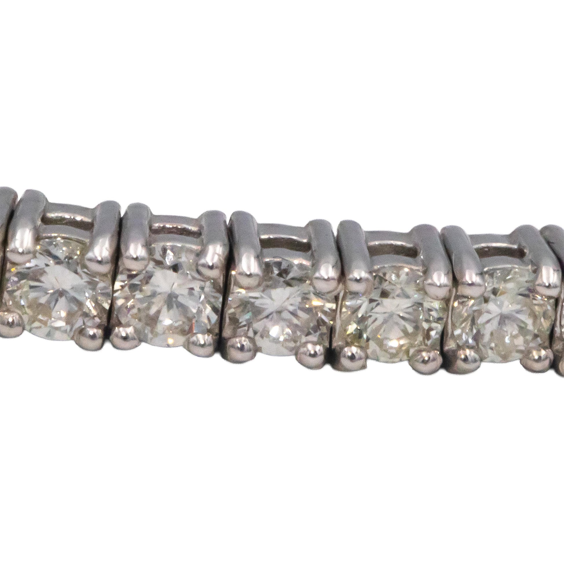 18k White Gold 2.98CT Round Cut Diamond Flexible Bangle Bracelet