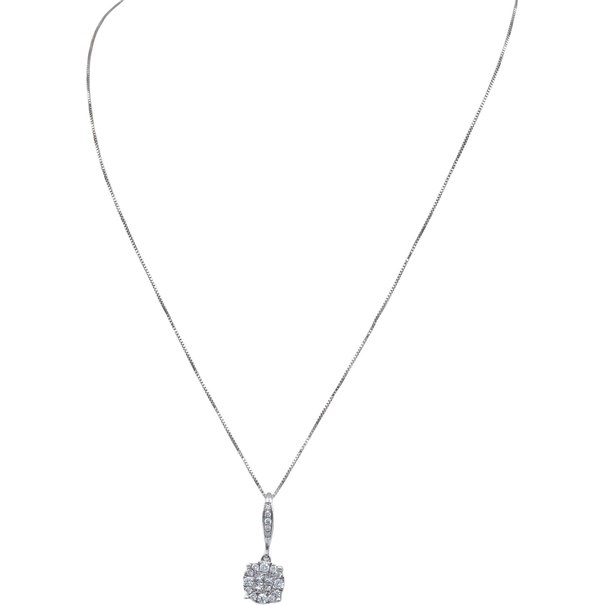 18k White Gold VS Princess and Round Cut Diamond Cluster Pendant Necklace 0.50CT