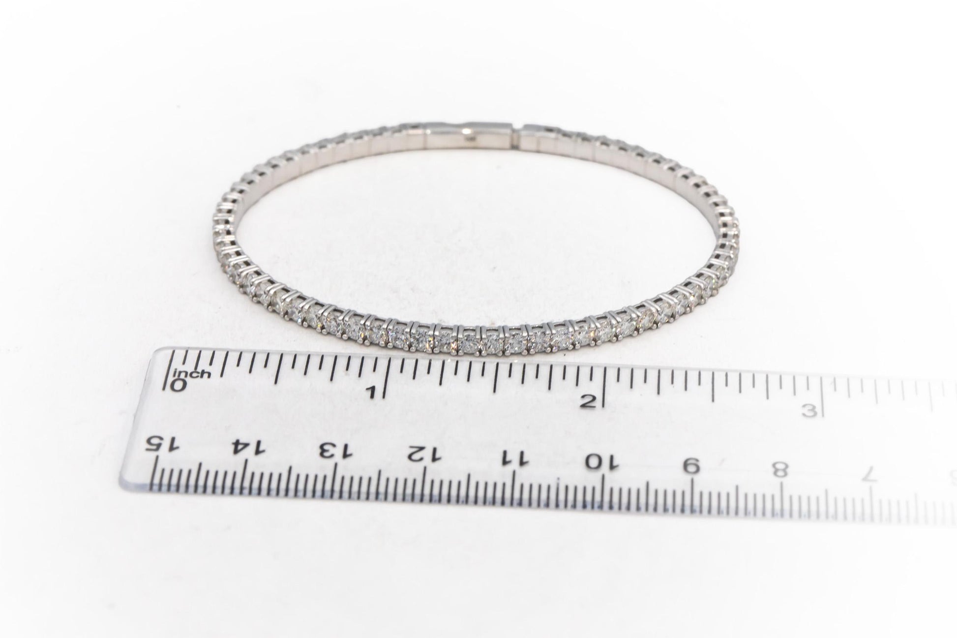 Round Diamond 18k White Gold Semi-Flexible Bangle Bracelet 2.33CT
