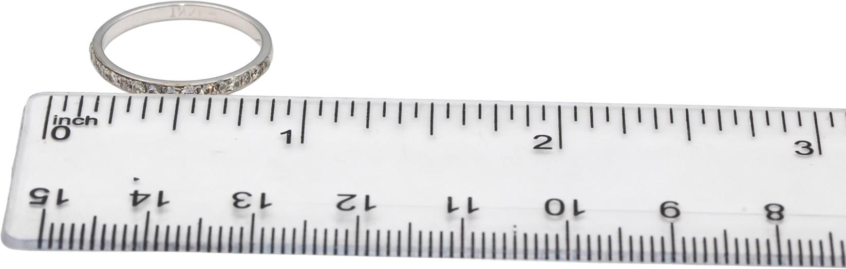 14k White Gold Round Diamond Band Ring 0.25CT Size 5.75