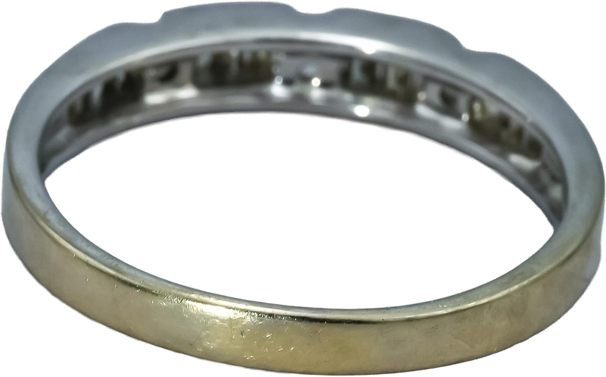 14k White Gold Baguette and Round Diamond Band Ring 0.25CT Size 8.25
