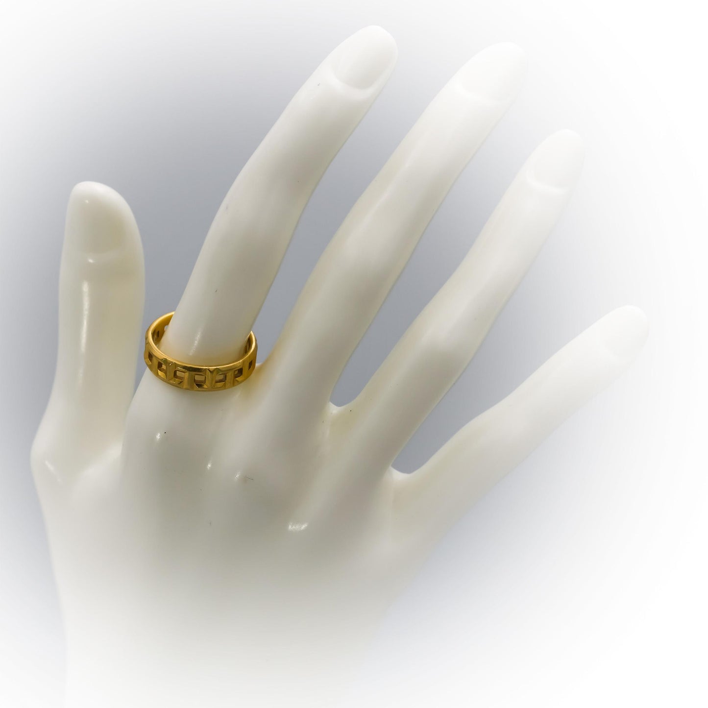 TIFFANY & CO. 18k Gold T True 5.5mm Wide Ring Size 8 w/ Box 2900.00 Retail