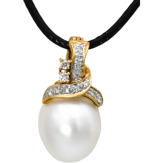 18k Yellow Gold Round Diamond and 12.5mm Pearl Pendant Necklace 0.10CT