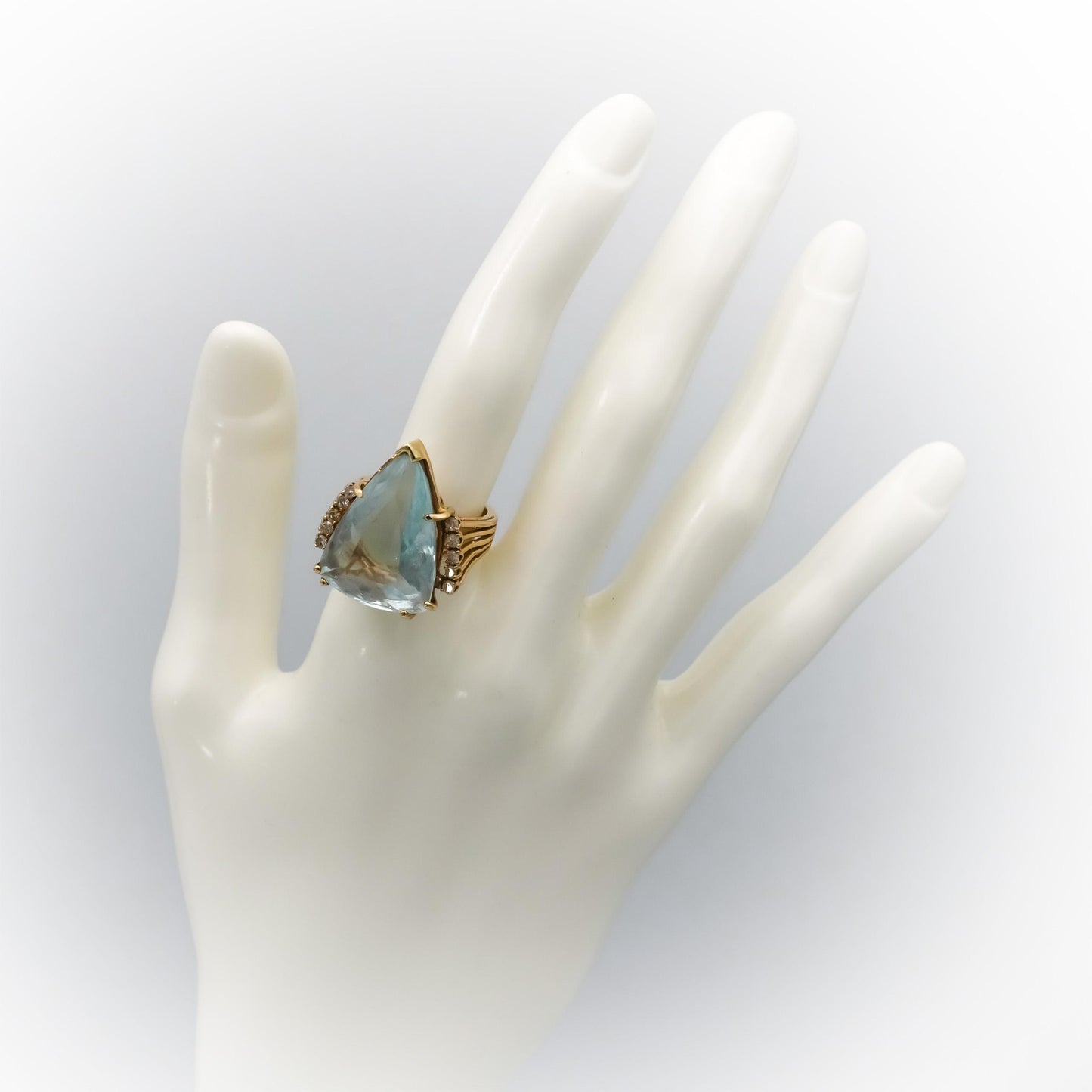 Retro 14k Yellow Gold Aquamarine and Diamond Cocktail Ring 18.33CT Size 6