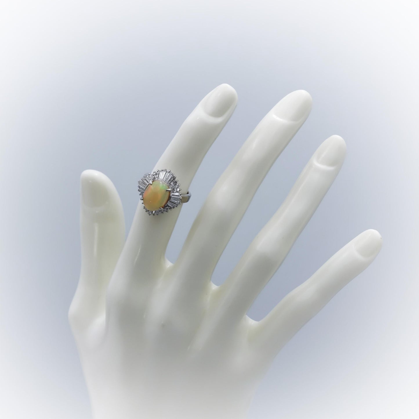 Platinum VS Diamond and Cabochon Opal Cocktail Ring 3.94CTW Size 4.5