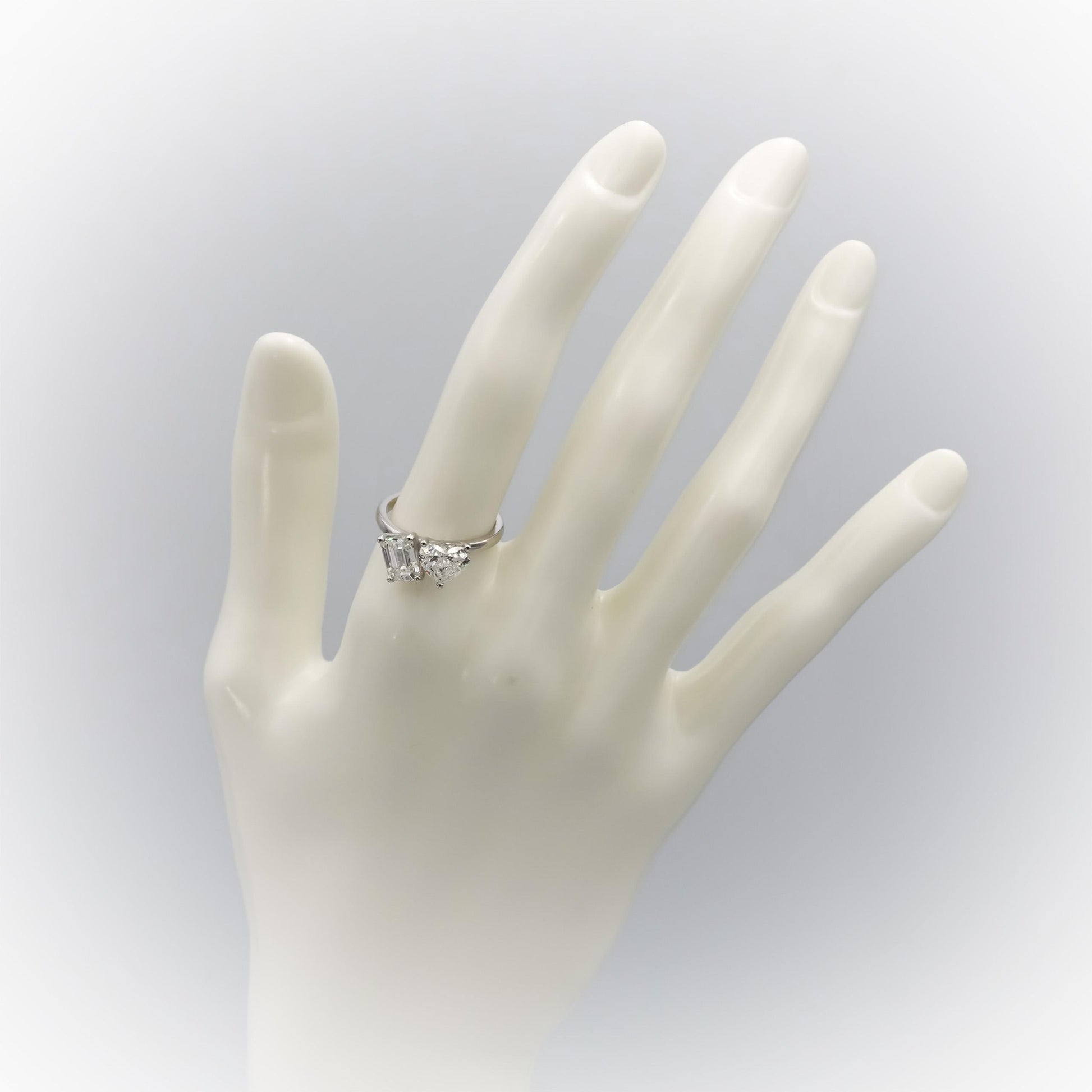 GIA Certified 18k White Gold Emerald & Heart Cut Two Stone Diamond Ring 2.88CT