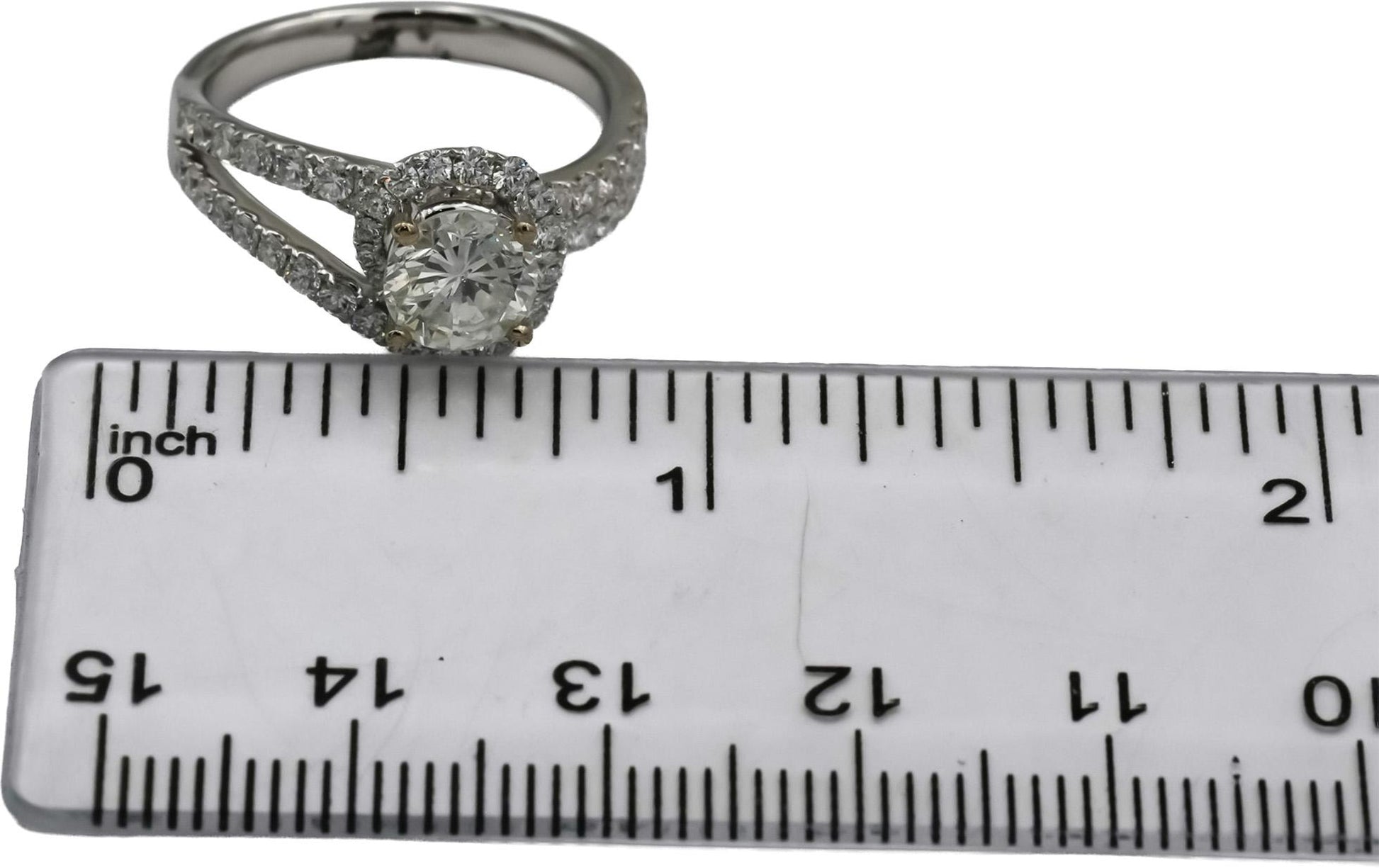 18k White Gold Round Diamond Engagement Ring 1.80CT w/ 1.05CT Center Size 6.75