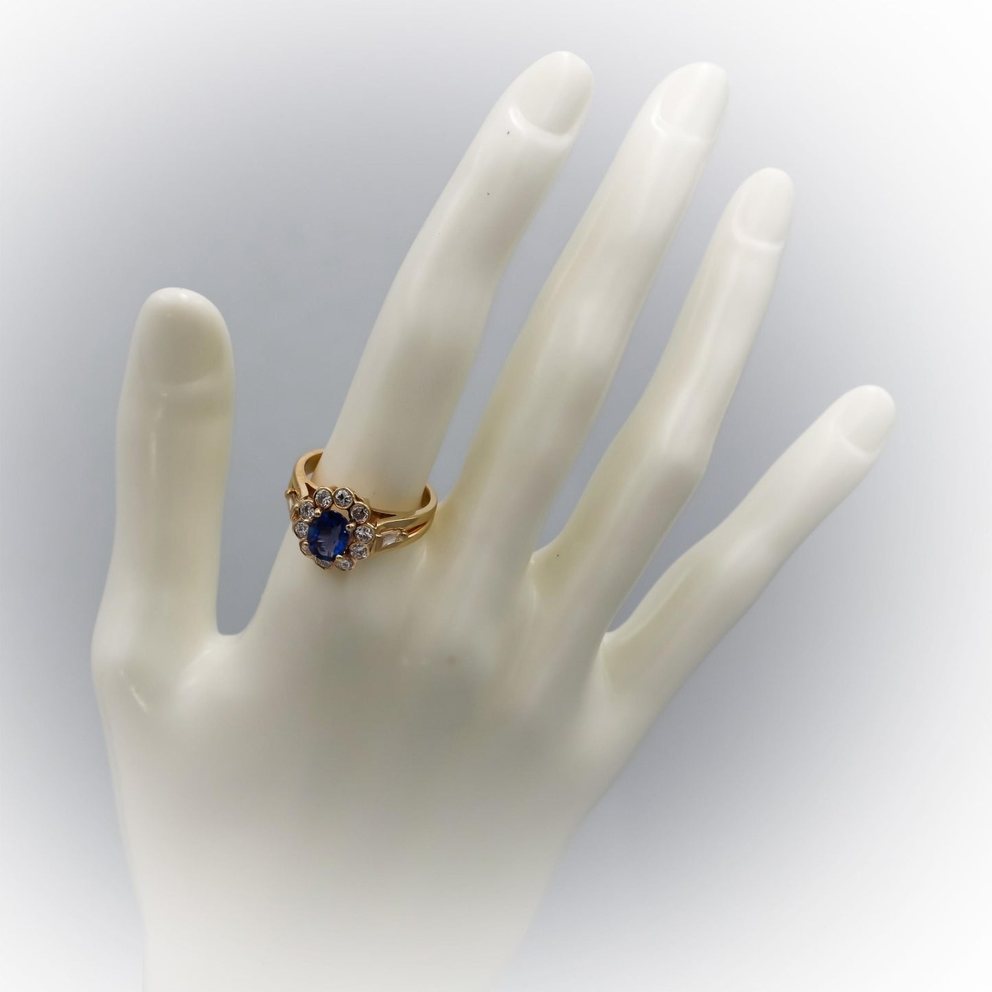 14k Yellow Gold VS Diamond and Blue Sapphire Flower Ring 2.10CT Size 8