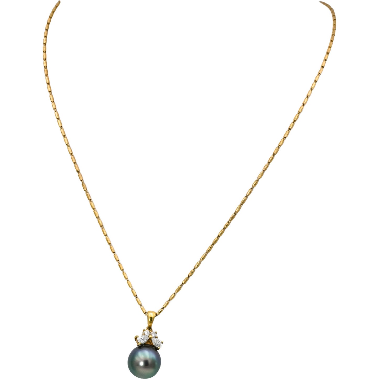 18k Yellow Gold VS Diamond and 10.2mm Black Pearl Pendant Necklace 0.25CT