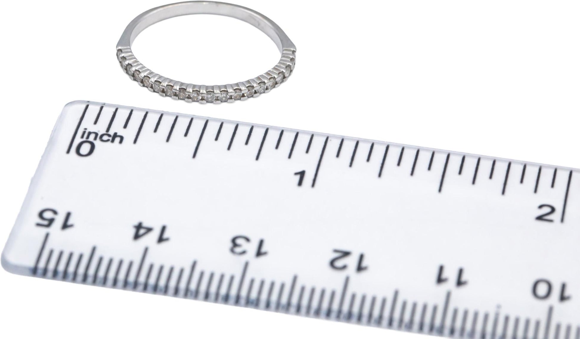 10k White Gold 0.20CT Round Cut Diamond Band Ring Size 5.5