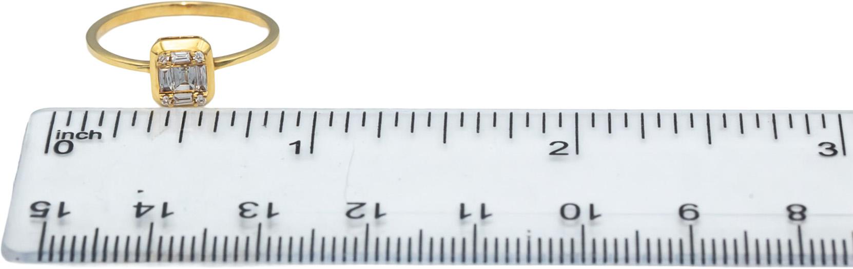 18k Yellow Gold VS Round & Emerald Cut Diamond Ring 0.18CT Size 7.25