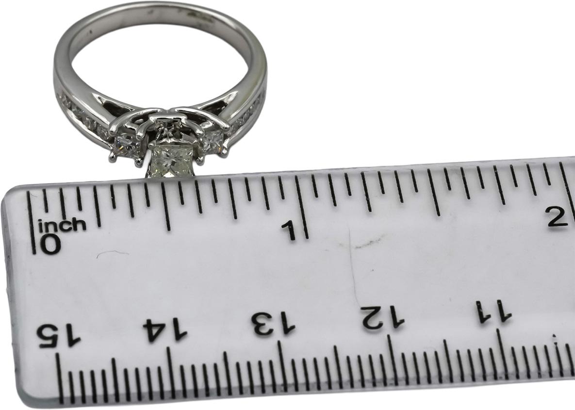 14k White Gold Round and Princess Cut Diamond Engagement Ring 0.75CT Size 7.25