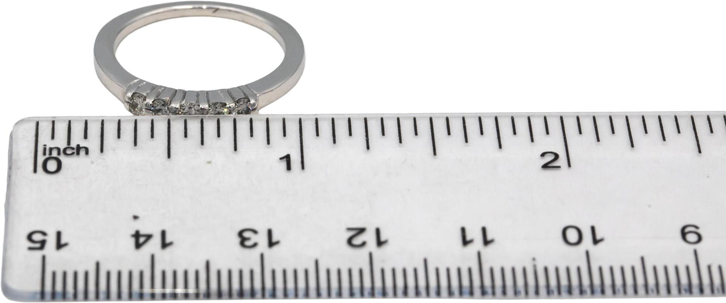 10k White Gold Round Diamond Five Stone Band Ring 0.27CT Size 6.5