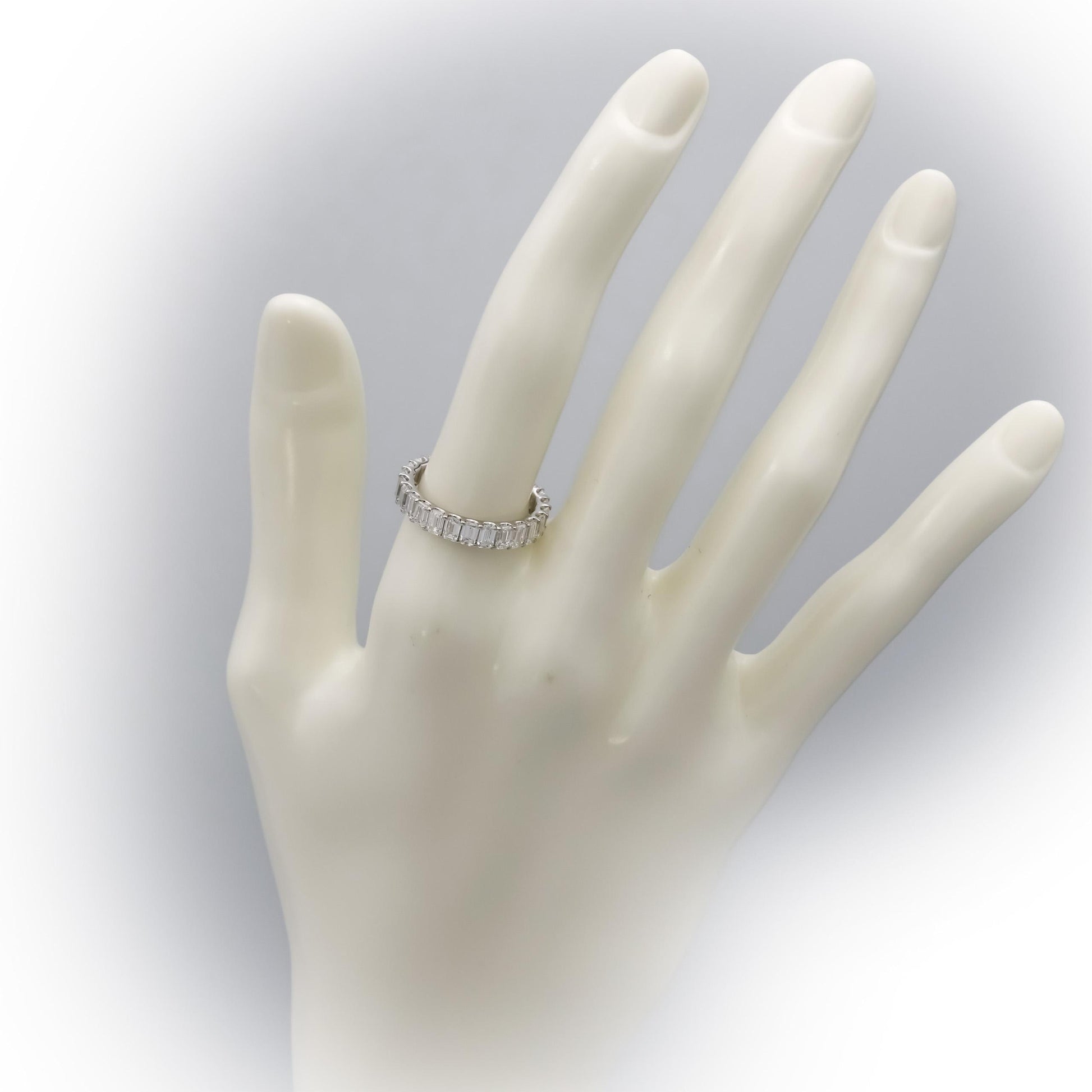 14k White Gold VS Emerald Cut Diamond Eternity Band Ring 3.10CT Size 6.5