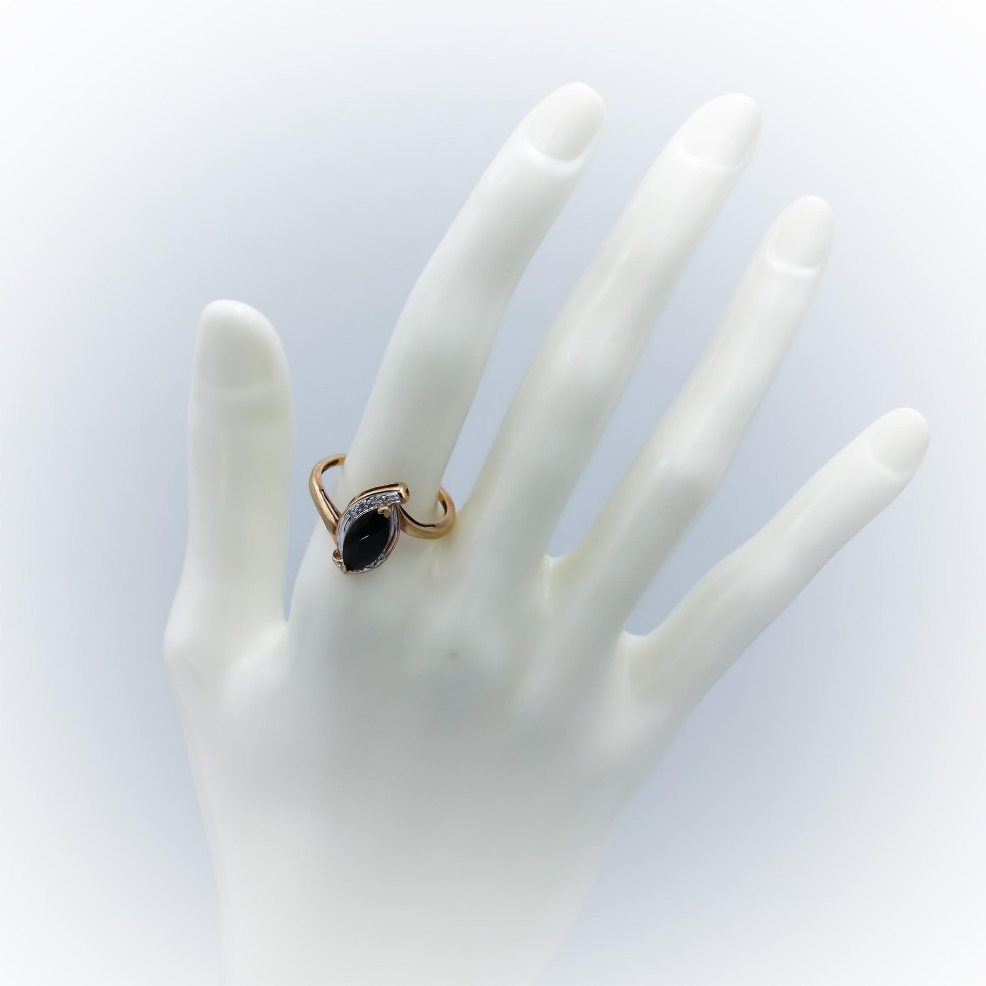 10k Yellow Gold Black Onyx Cocktail Ring w/ Diamond Accents Size 9.5