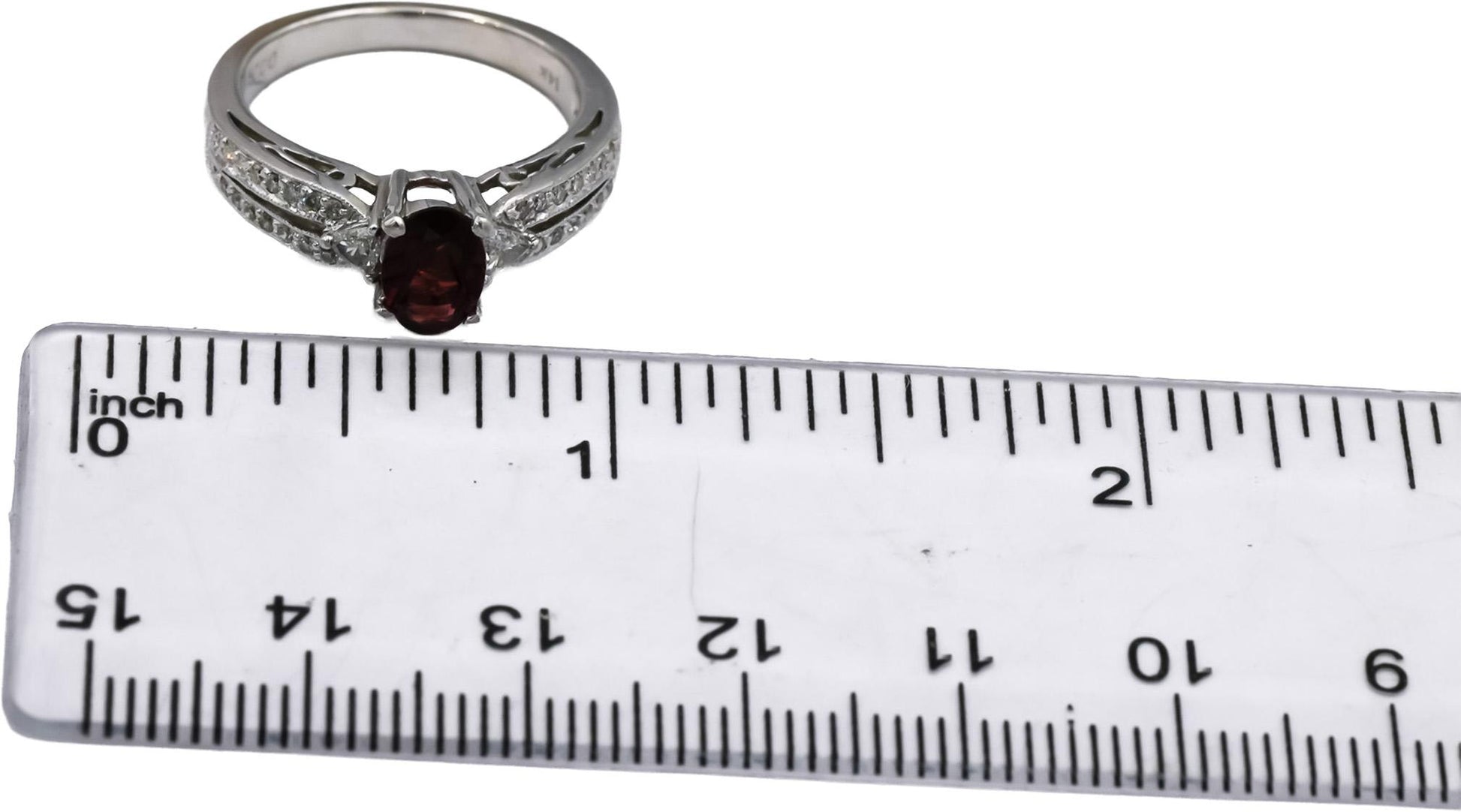 14k White Gold Round Diamond and Oval Garnet Ring 1.08CT Size 6