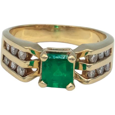 14k Yellow Gold 1.30CT Diamond and Emerald Ring Size 7