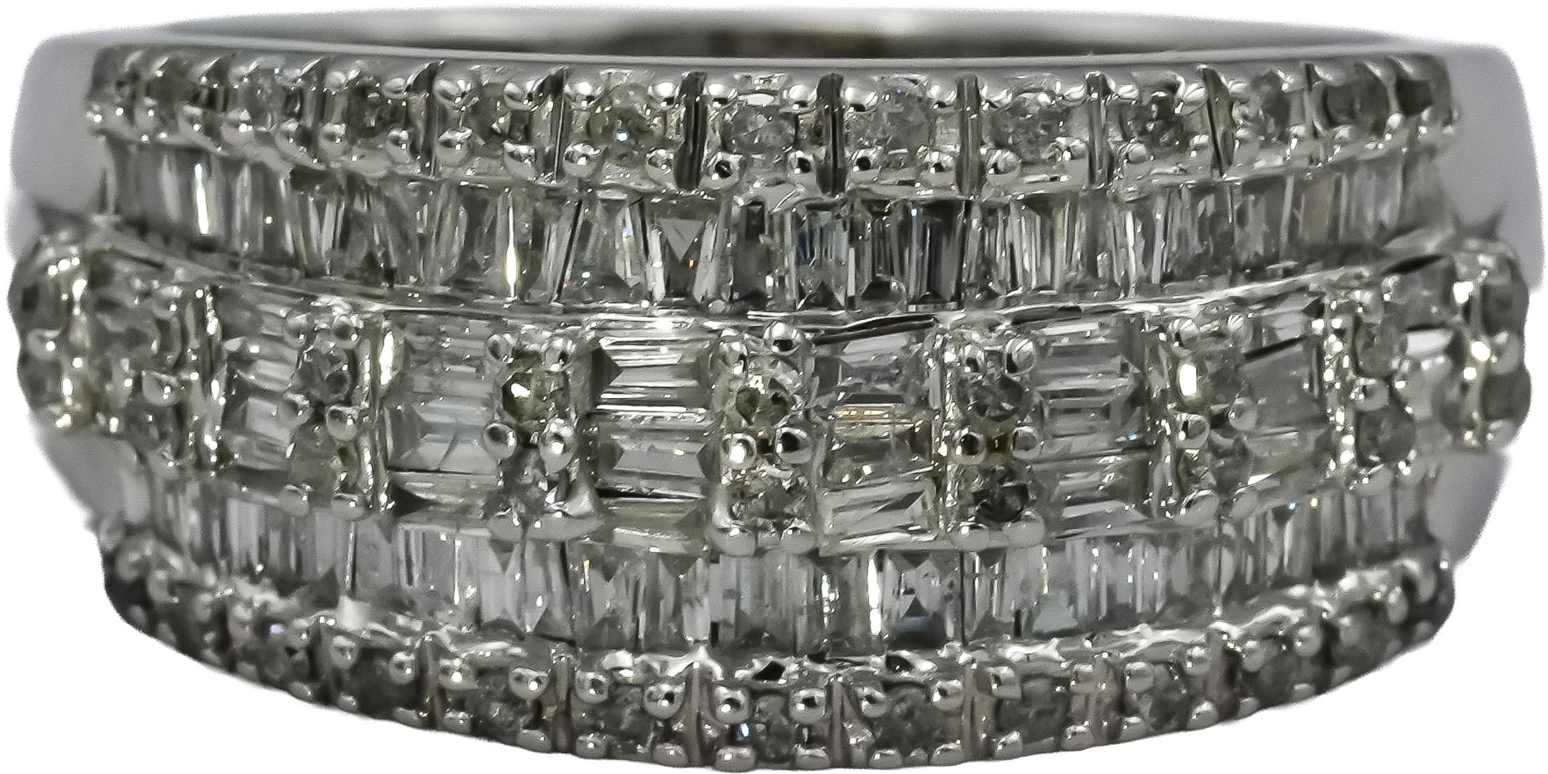 10k White Gold Round and Baguette Cut Diamond Cluster Band Ring 1.0CT Size 8.5