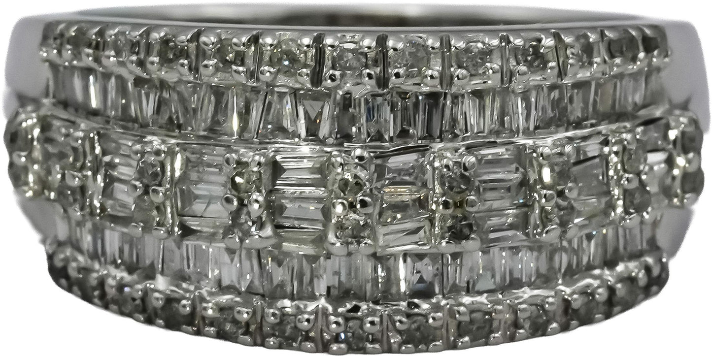 10k White Gold Round and Baguette Cut Diamond Cluster Band Ring 1.0CT Size 8.5