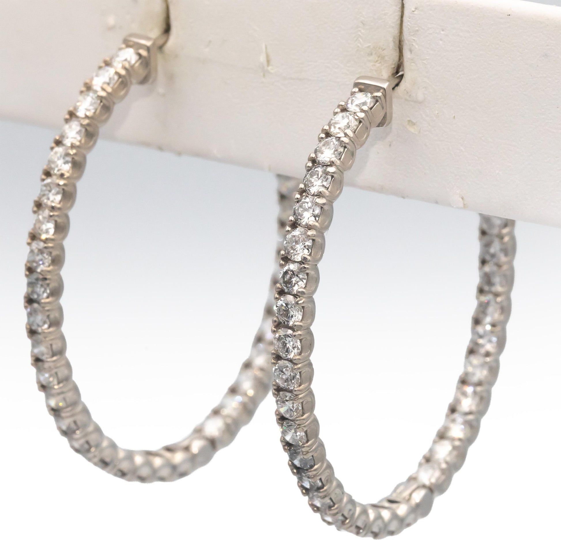 Diamond Round Cut 18k White Gold VS Oval Hoop Inside Out Earrings 5.78CT