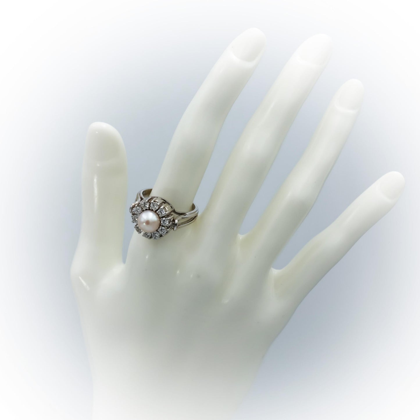 14k White Gold VS Diamond and 7.8mm Pearl Cocktail Ring 0.75CT Size 8.25