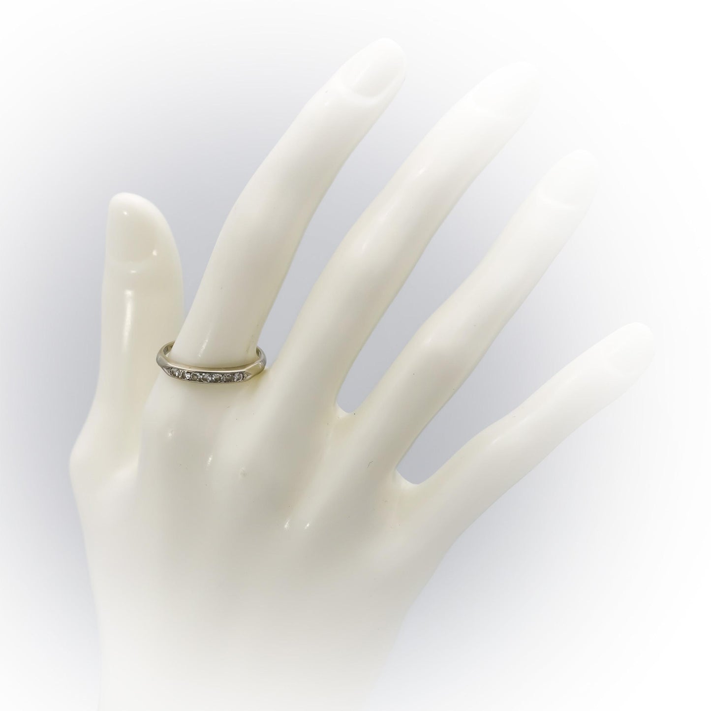 Vintage Antique 18k White Gold Diamond Band Ring 0.25CT Size 8.5