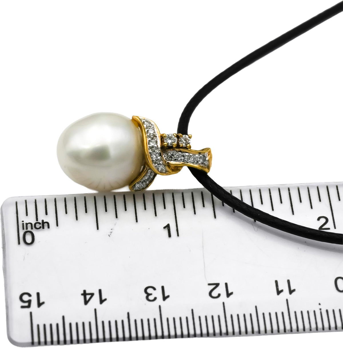 18k Yellow Gold Round Diamond and 12.5mm Pearl Pendant Necklace 0.10CT