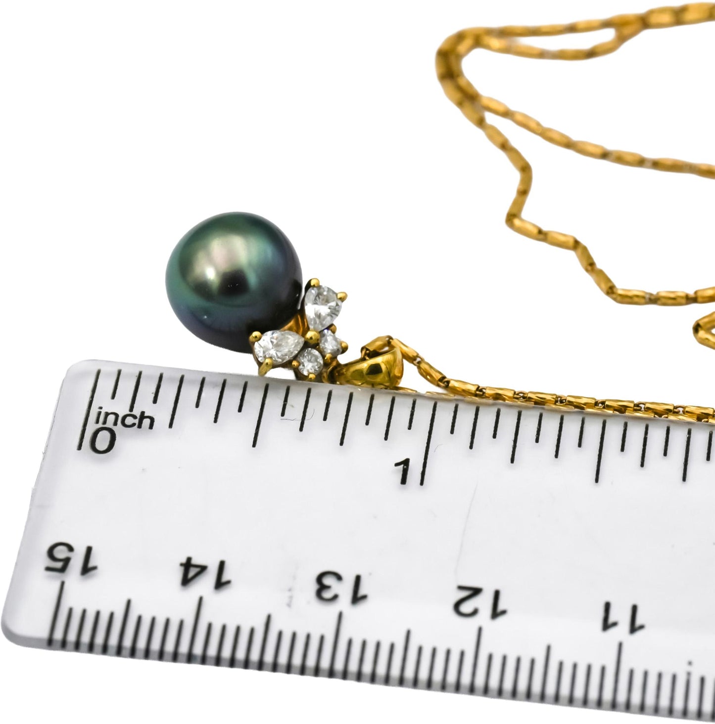 18k Yellow Gold VS Diamond and 10.2mm Black Pearl Pendant Necklace 0.25CT