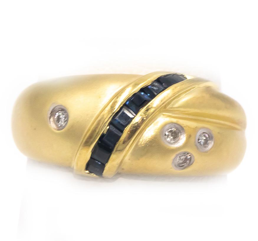 14k Yellow Gold 0.16CT Diamond and Sapphire Florentine Ring Size 6.25