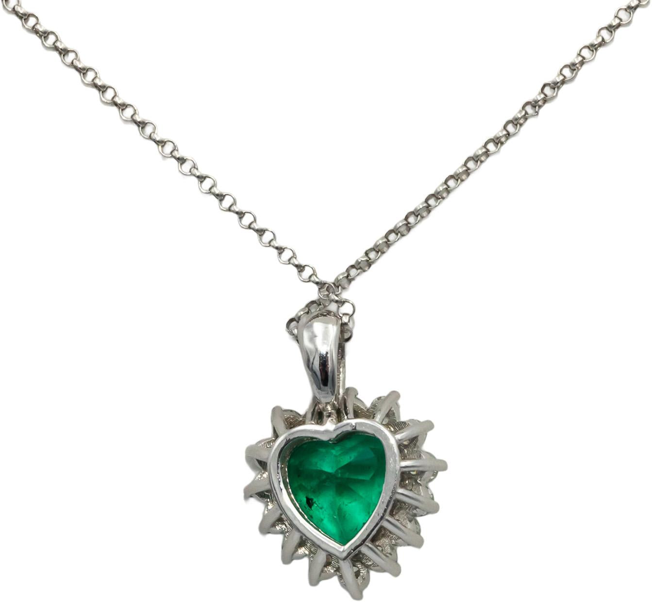14k White Gold 2.24CT Diamond and Emerald Heart Pendant Necklace