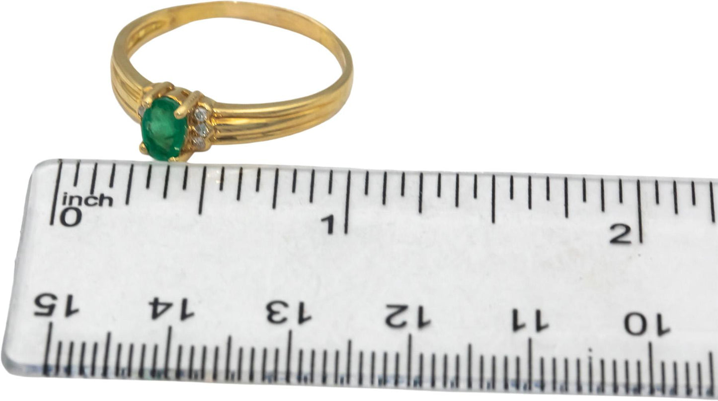 18k Yellow Gold 0.36CT Diamond and Emerald Ring Size 10
