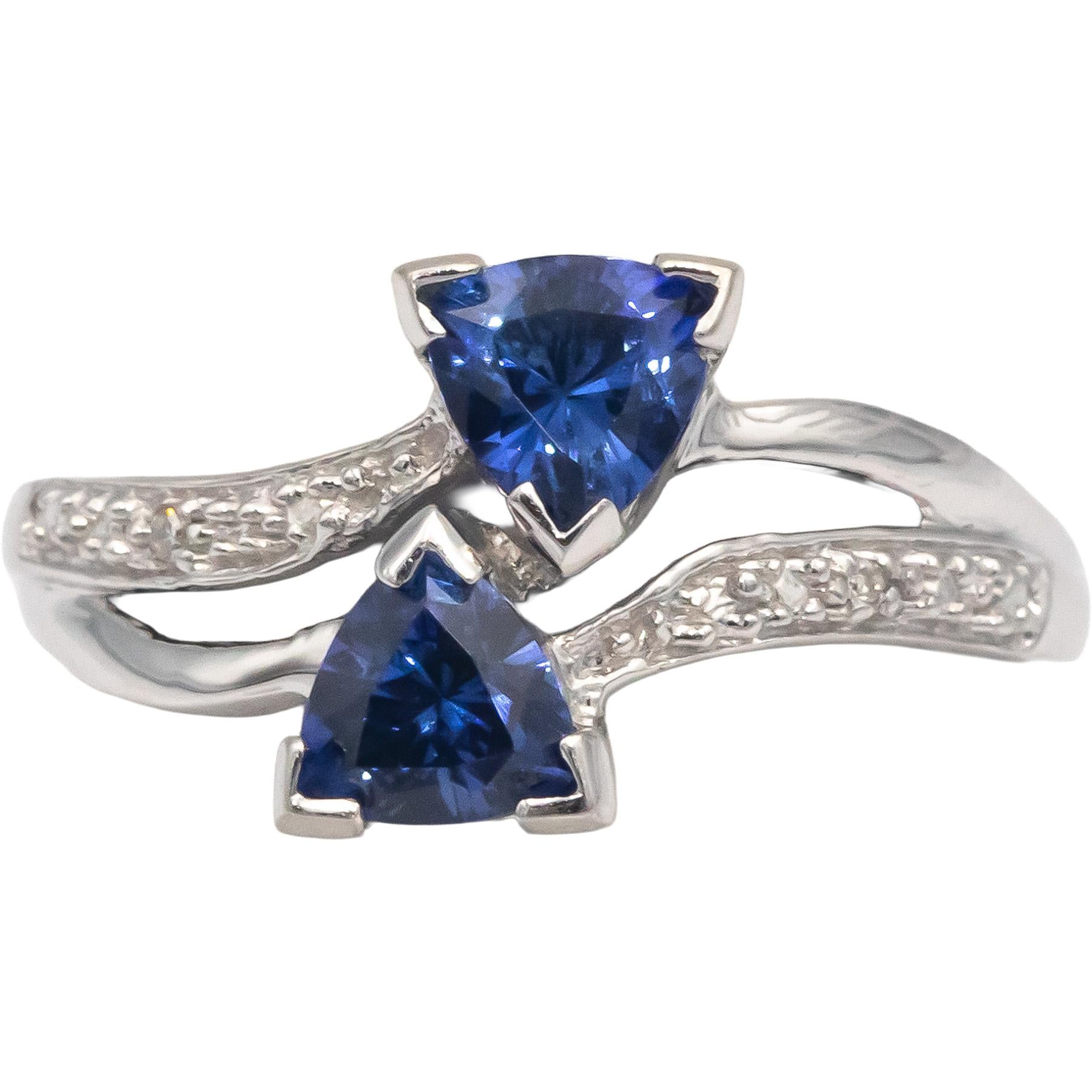 10k White Gold 1.0CT Synthetic Blue Sapphire and Diamond Ring Size 6.75
