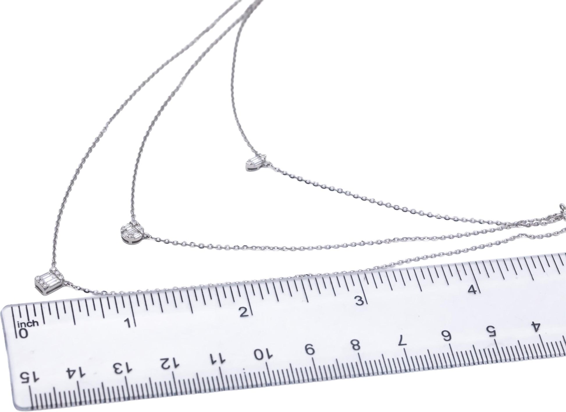 18k White Gold VS Round & Emerald Cut Diamond Formal Necklace 0.43CT