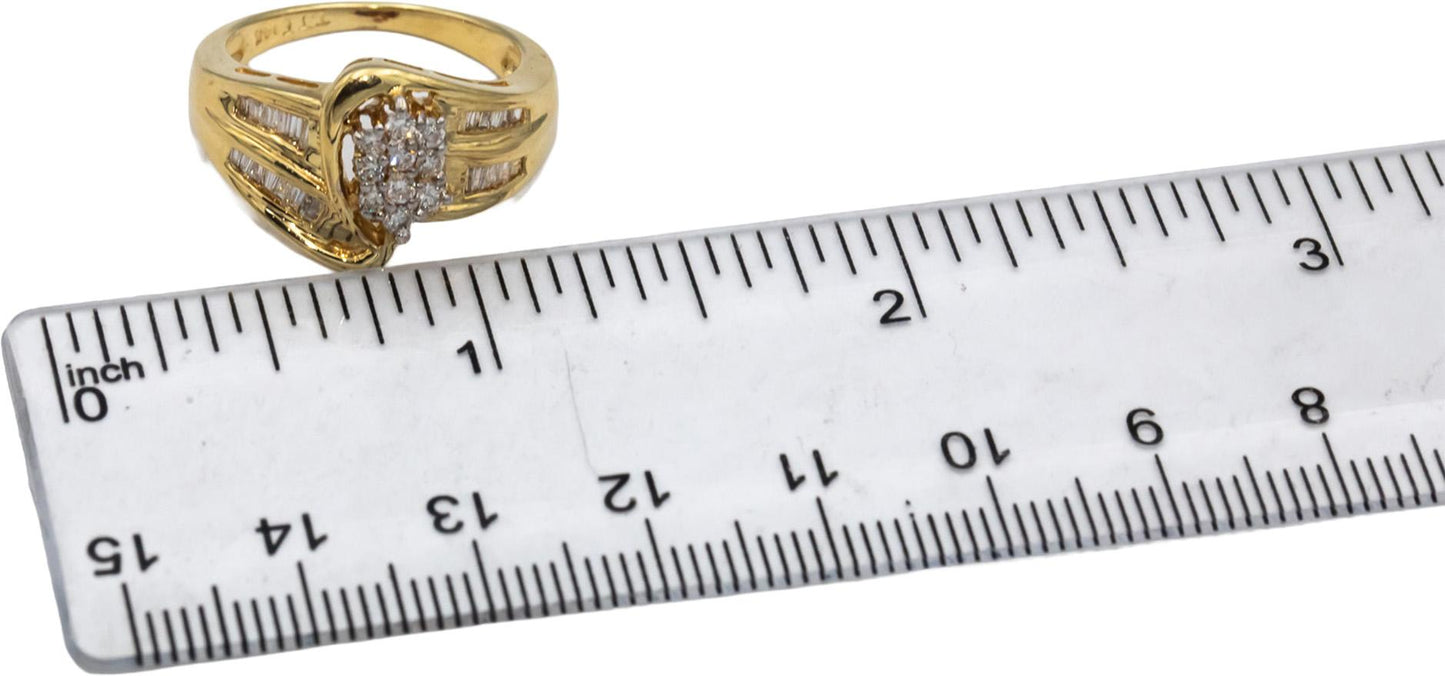14k Yellow Gold Round and Baguette Cut Diamond Cocktail Ring 0.25CT Size 7.25