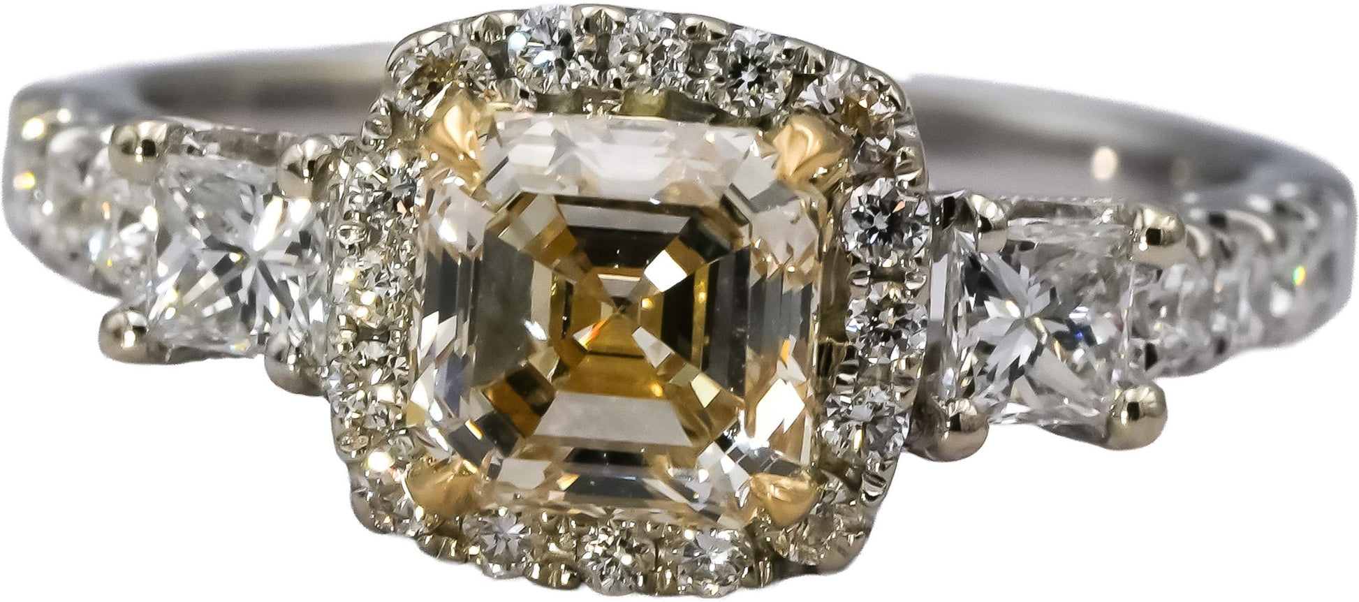 18k White Gold VS Light Yellow & White Diamond Engagement Ring 1.64CT Size 6.5