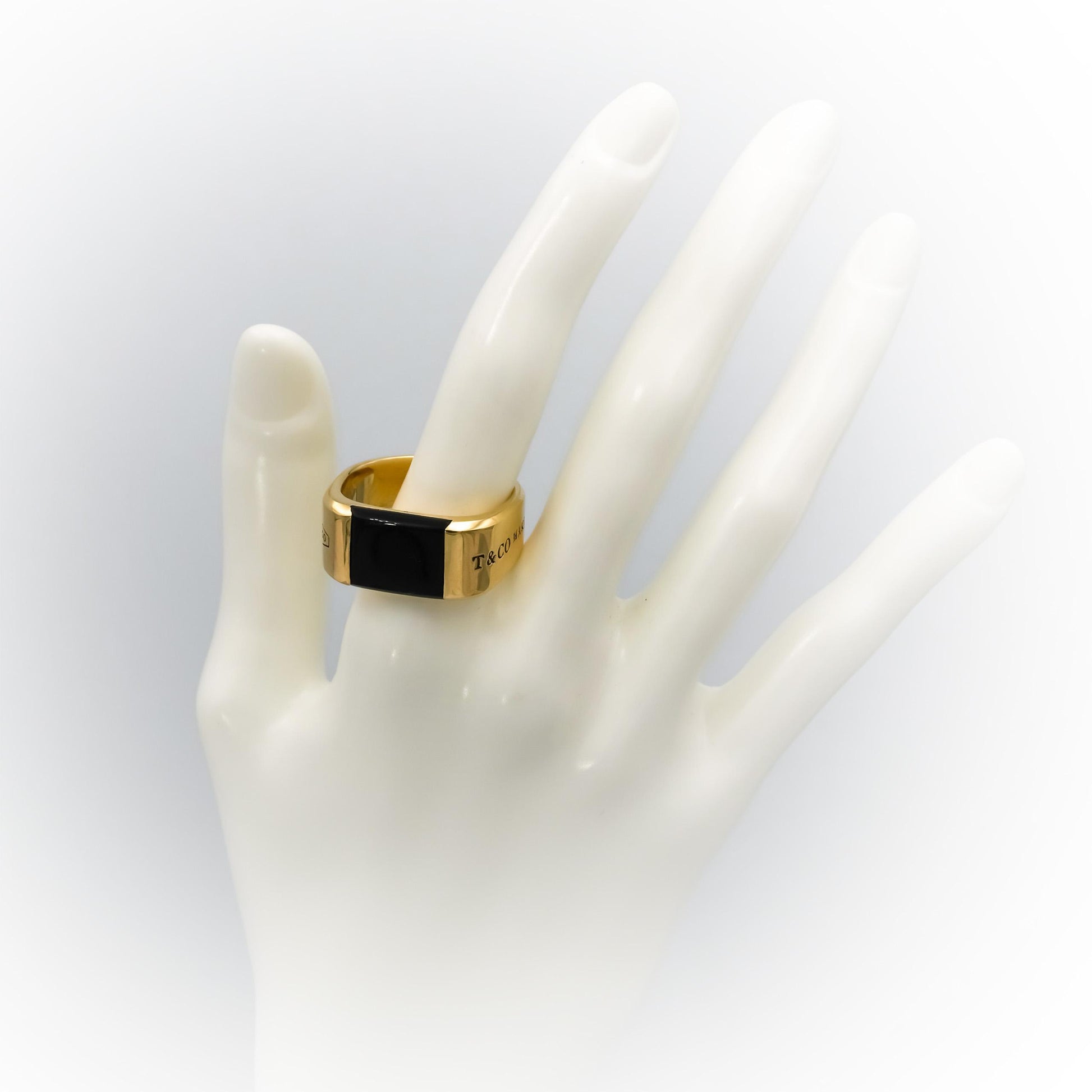 TIFFANY & CO. 18k Yellow Gold 1837 Makers Black Onyx Signet Men's Ring Size 13.5