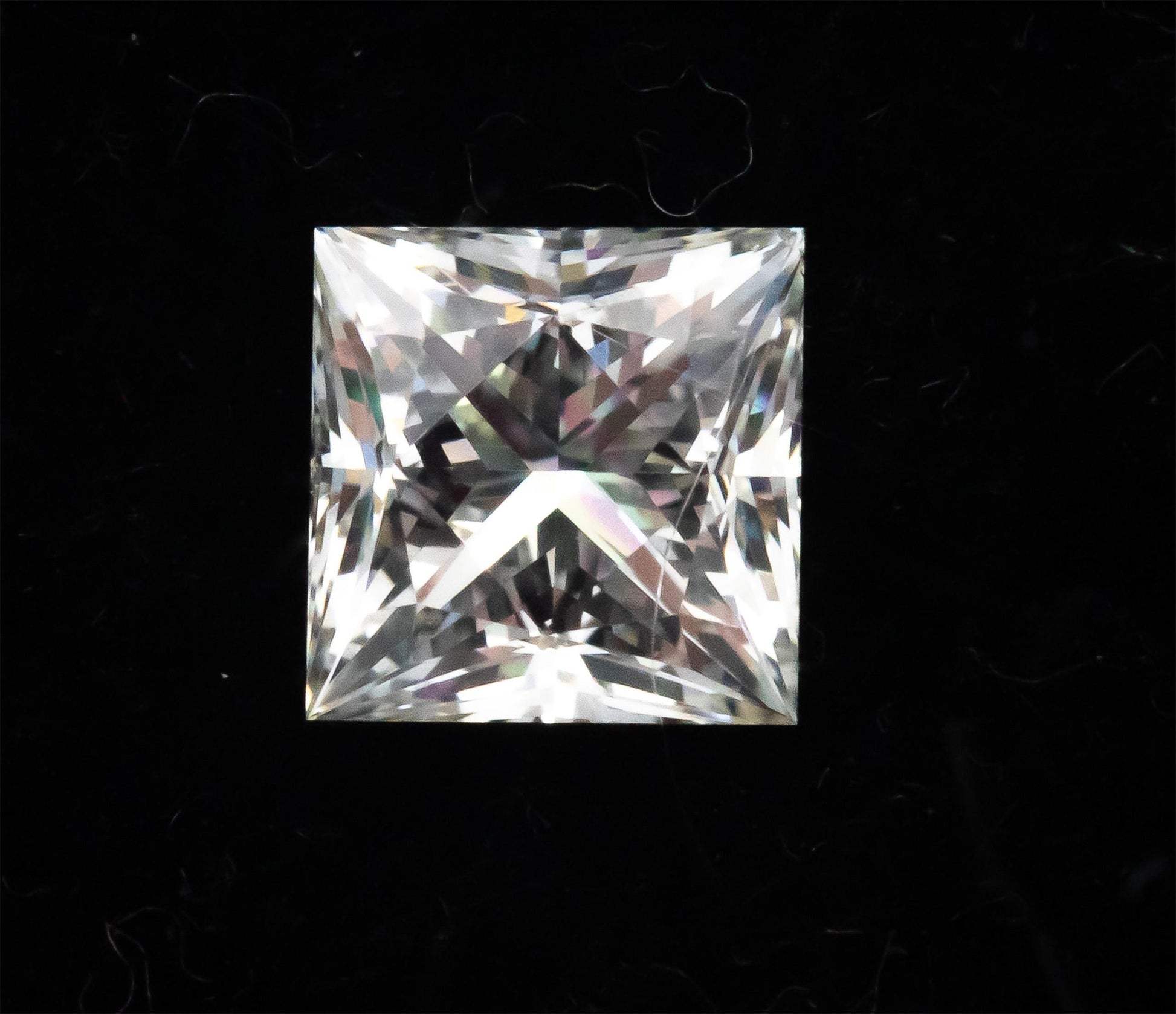 GSI Certified 0.60CT SI1/I Leo Princess Diamond Loose Stone w/ Report